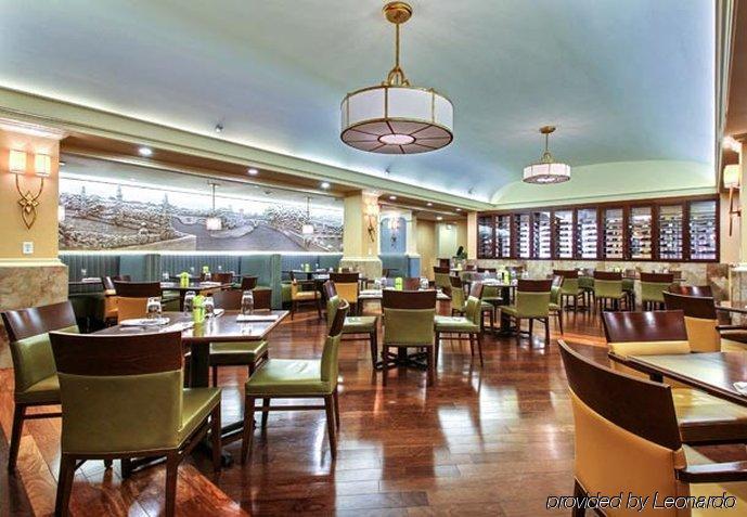 Renaissance Des Moines Savery Hotel Restaurant photo